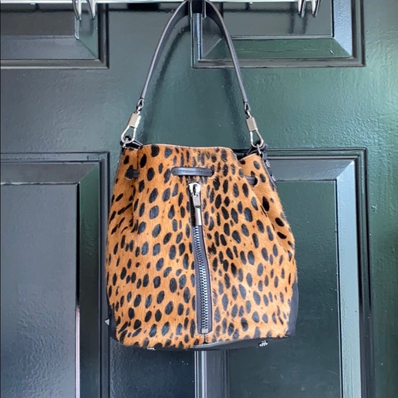 Elizabeth and James Cynnie Haircalf bucket bag - Picture 4 of 16